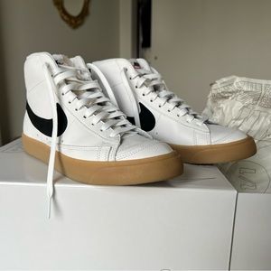 Nike Women’s Blazer Mid ‘77 Gum